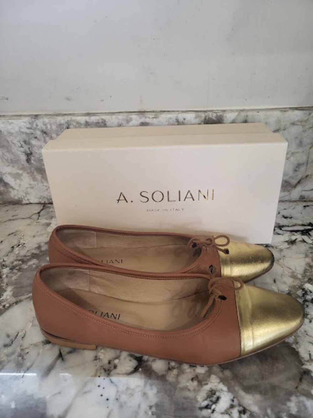 A. SOLIANI COMO BALET FLAT CARMEL AND GOLD CAP TOE